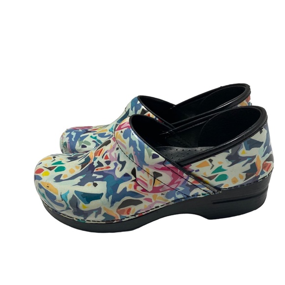 Dansko Womens Size 7 Multicolor Slip On Shoes - Picture 2 of 8